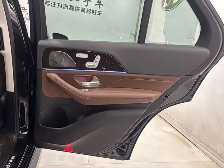 Фото 23 - Mercedes-Benz GLE-Class