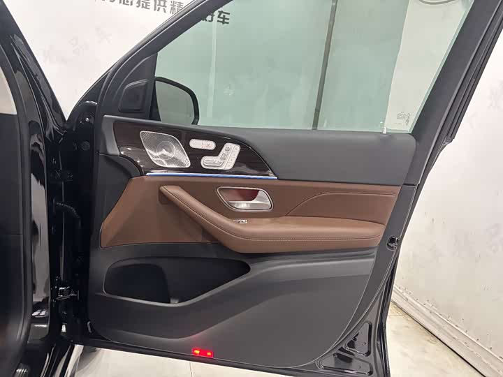 Фото 25 - Mercedes-Benz GLE-Class