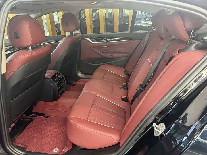 Фото 6 - BMW 5 Series