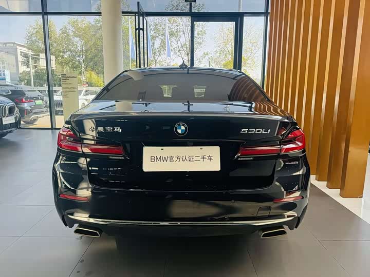 Фото 8 - BMW 5 Series