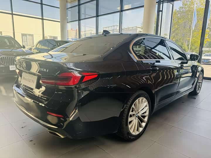 Фото 9 - BMW 5 Series