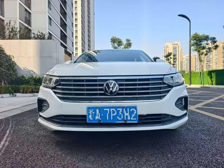 Фото 2 - Volkswagen Lavida