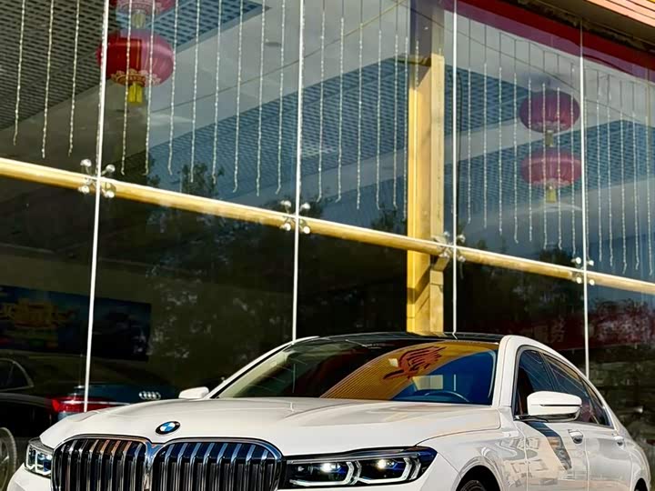 Фото 8 - BMW 7 Series