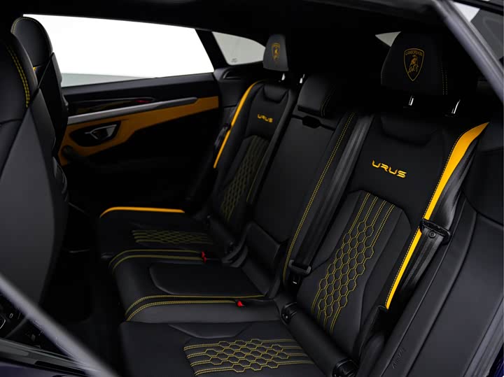 Фото 19 - Lamborghini Urus