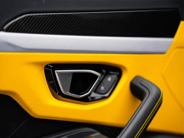 Фото 20 - Lamborghini Urus