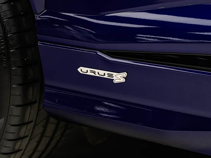 Фото 6 - Lamborghini Urus