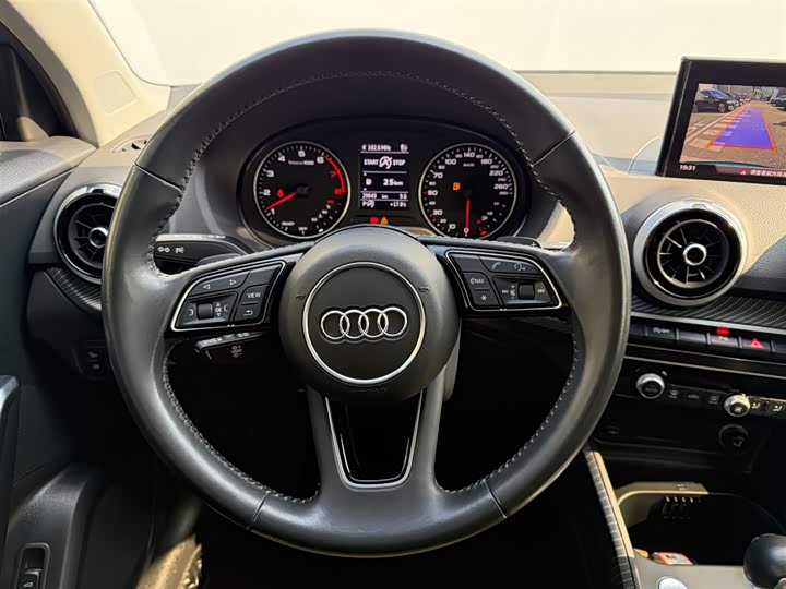 Фото 8 - Audi Q2L