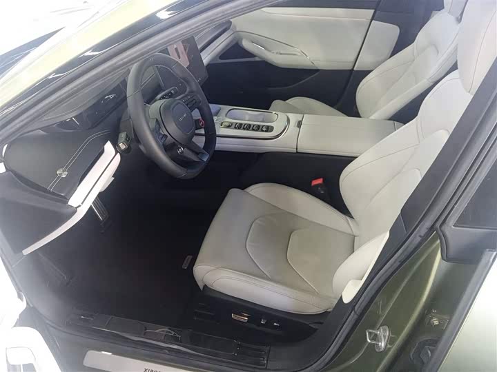 Фото 15 - Xiaomi SU7