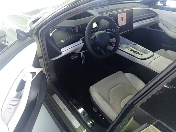 Фото 16 - Xiaomi SU7