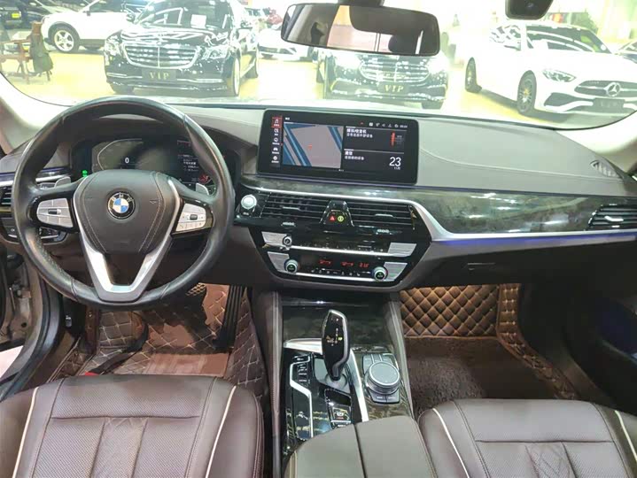 Фото 10 - BMW 5 Series