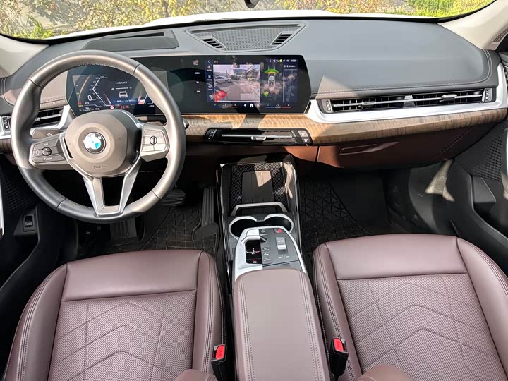 Фото 8 - BMW X1