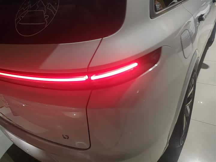 Фото 8 - LiXiang L7