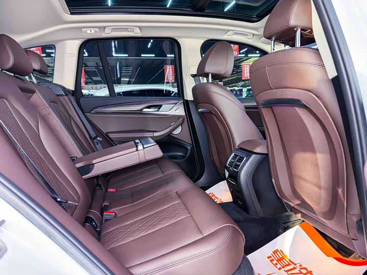 Фото 16 - BMW X3