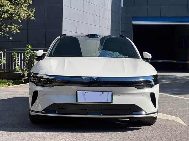 Фото 2 - Zeekr 007 GT