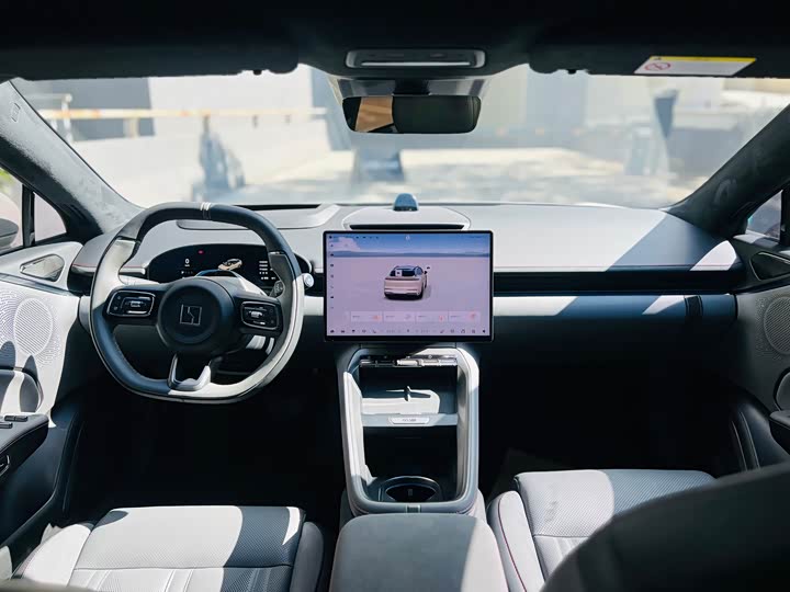 Фото 9 - Zeekr 007 GT