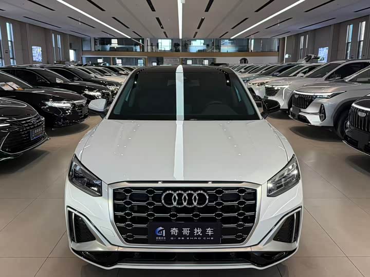 Фото 2 - Audi Q2L