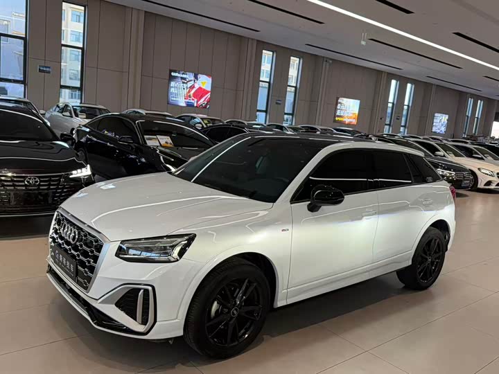Фото 3 - Audi Q2L