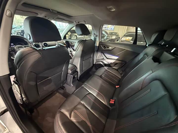 Фото 8 - Audi Q2L