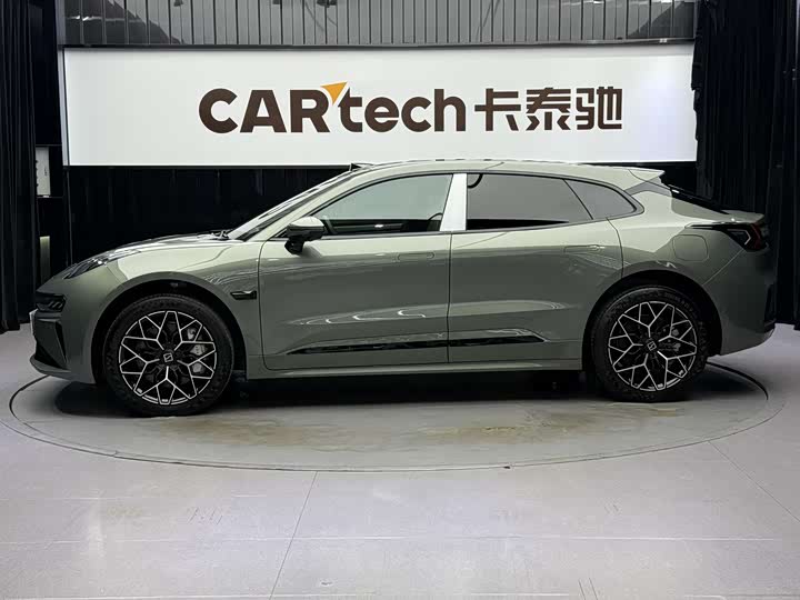 Фото 5 - Zeekr 001