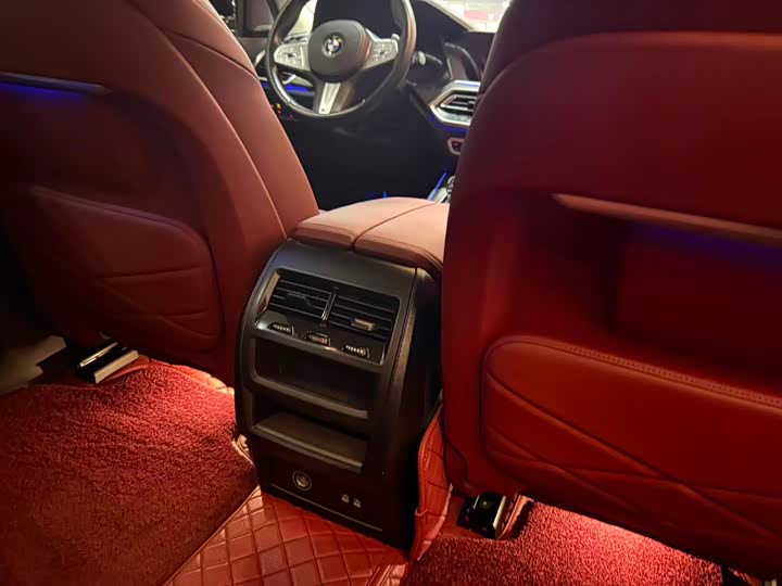 Фото 15 - BMW X5