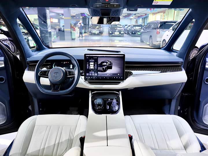 Фото 15 - Zeekr 009