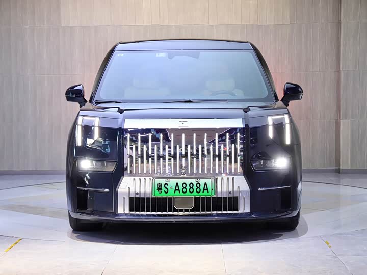 Фото 2 - Zeekr 009