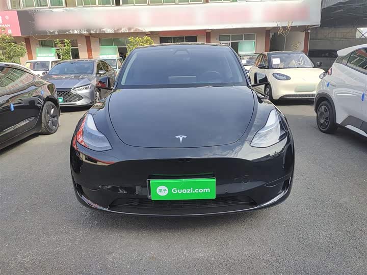 Фото 3 - Tesla Model Y