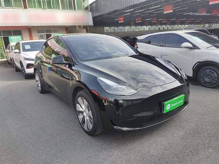 Фото 4 - Tesla Model Y