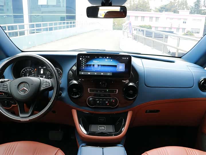 Фото 18 - Mercedes-Benz Vito