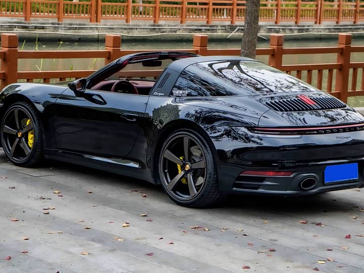 Фото 3 - Porsche 911