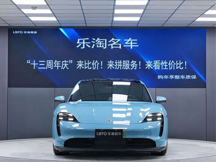 Фото 2 - Porsche Taycan