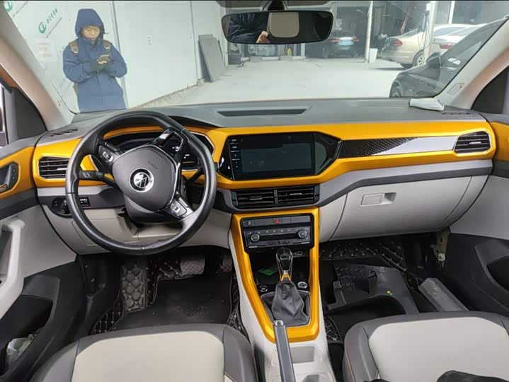 Фото 3 - Volkswagen T-Cross