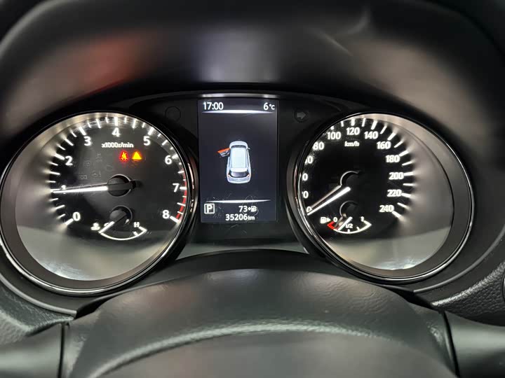 Фото 15 - Nissan X-Trail