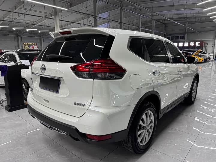 Фото 4 - Nissan X-Trail