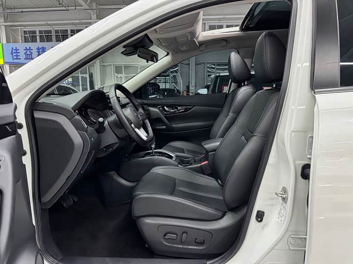 Фото 9 - Nissan X-Trail