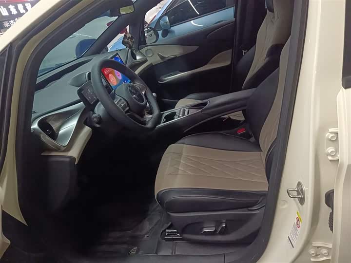 Фото 15 - BYD Dolphin