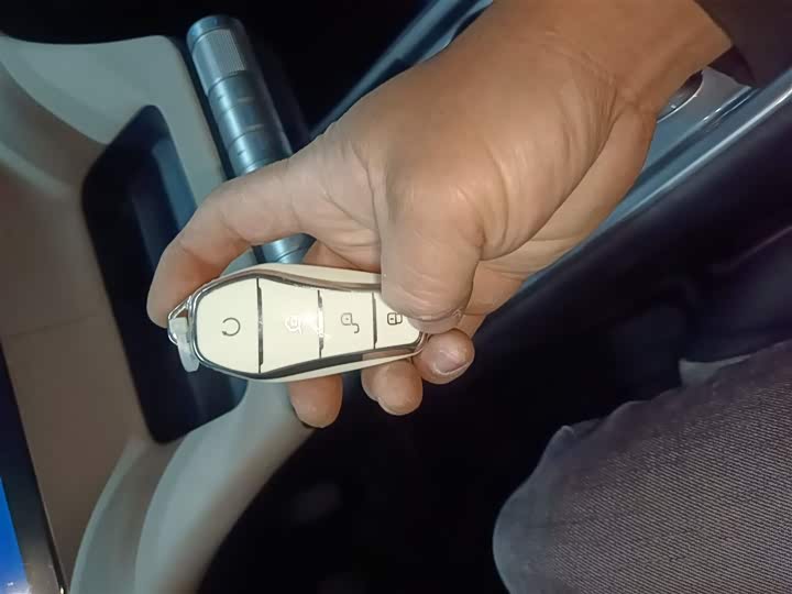 Фото 9 - BYD Dolphin