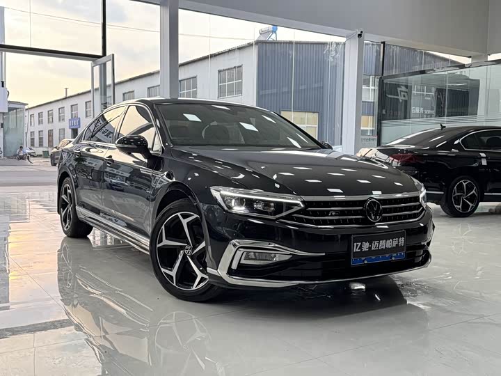 Фото 3 - Volkswagen Magotan