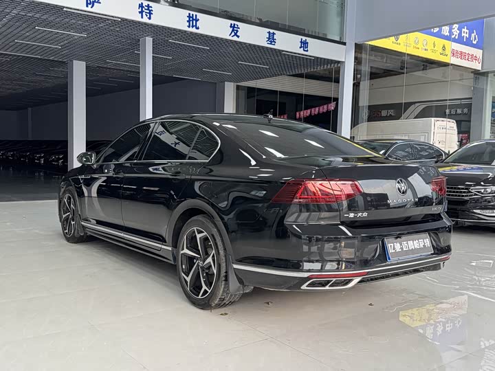 Фото 5 - Volkswagen Magotan