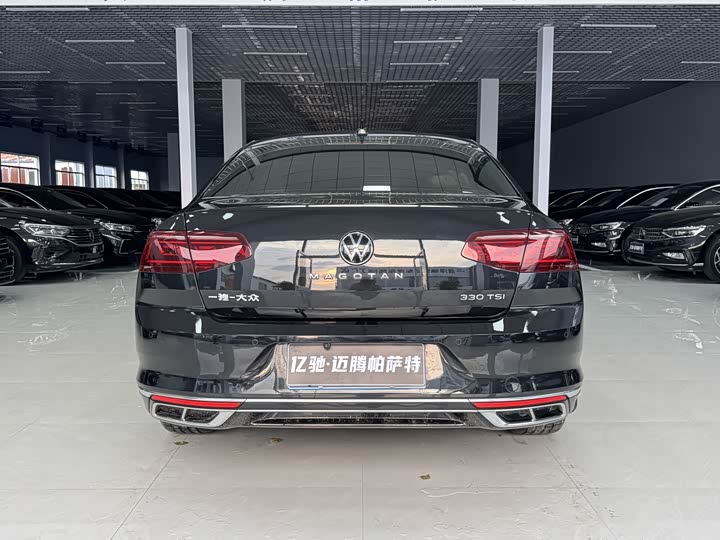 Фото 7 - Volkswagen Magotan