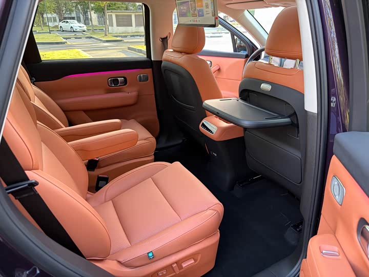 Фото 12 - Leapmotor C16