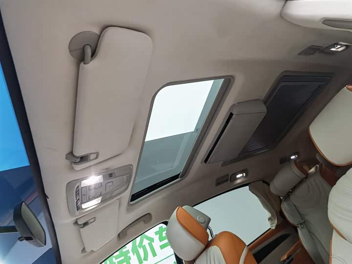 Фото 14 - Buick GL8 ES