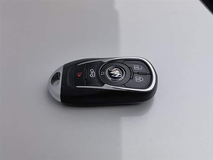 Фото 19 - Buick GL8 ES