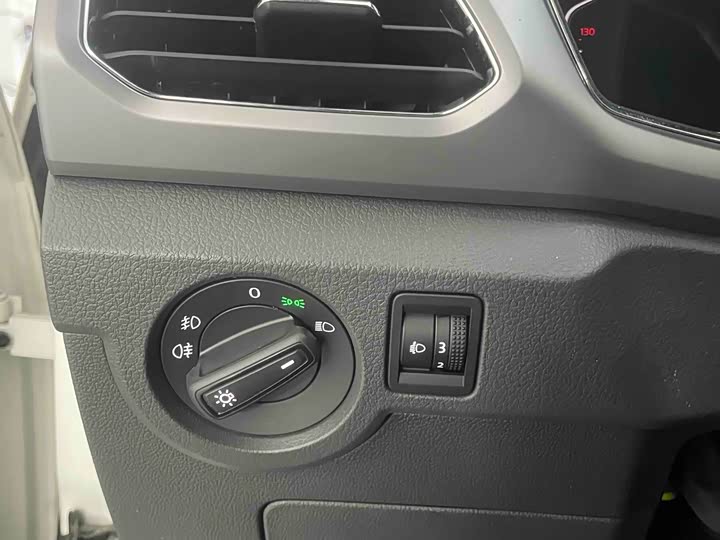 Фото 14 - Volkswagen T-Cross