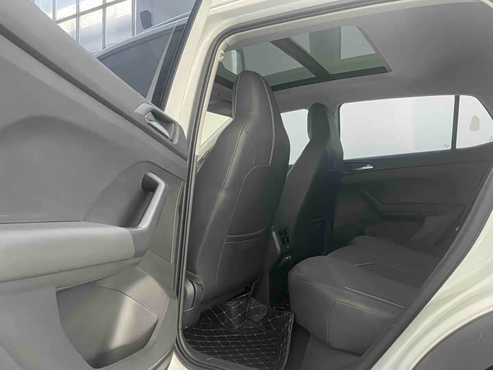 Фото 19 - Volkswagen T-Cross