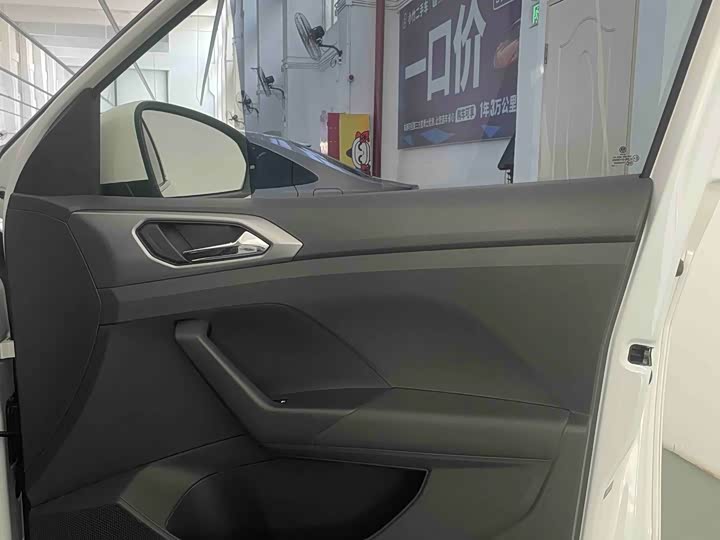 Фото 26 - Volkswagen T-Cross