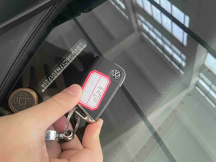 Фото 27 - Volkswagen T-Cross