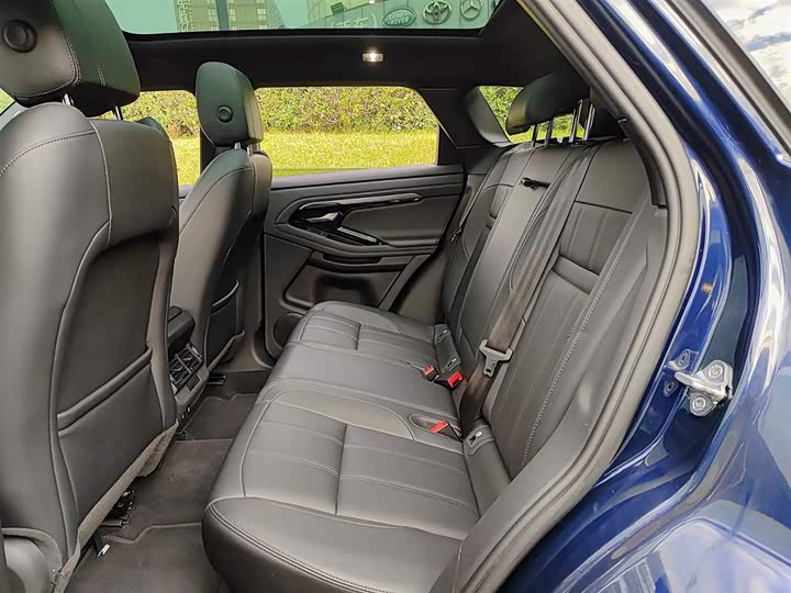 Фото 8 - Land Rover Range Rover Evoque L