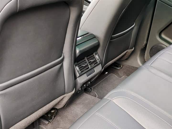 Фото 9 - Land Rover Range Rover Evoque L