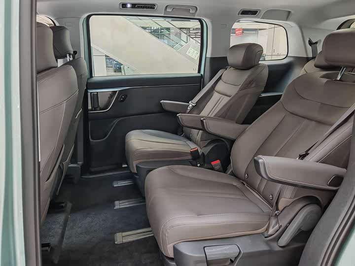 Фото 9 - Maxus Mifa 7